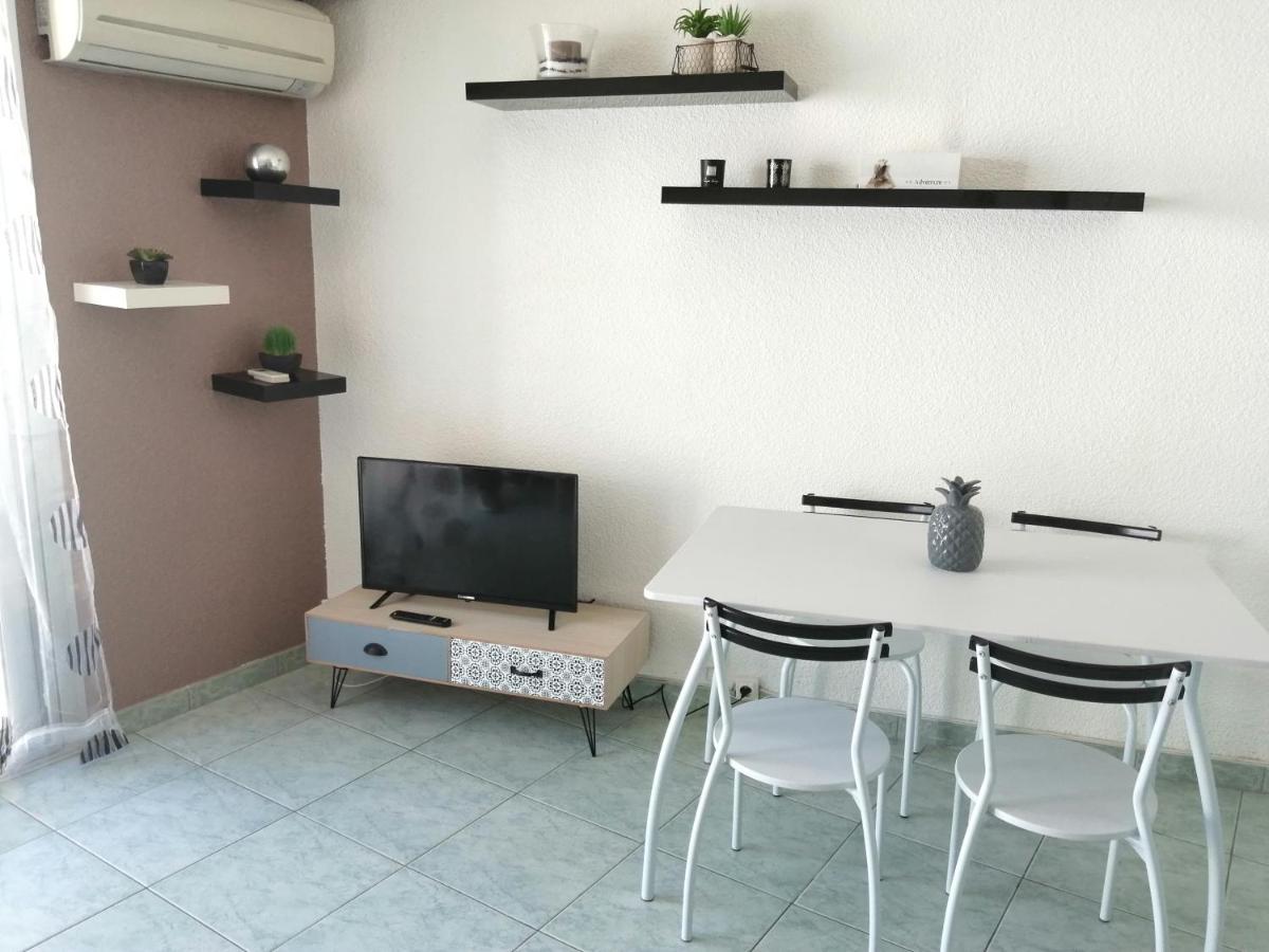Joli Studio Bord De Mer, Clim, Balcon, Parking Prive Menton Dış mekan fotoğraf
